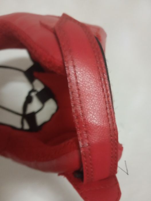 Боксерский шлем.