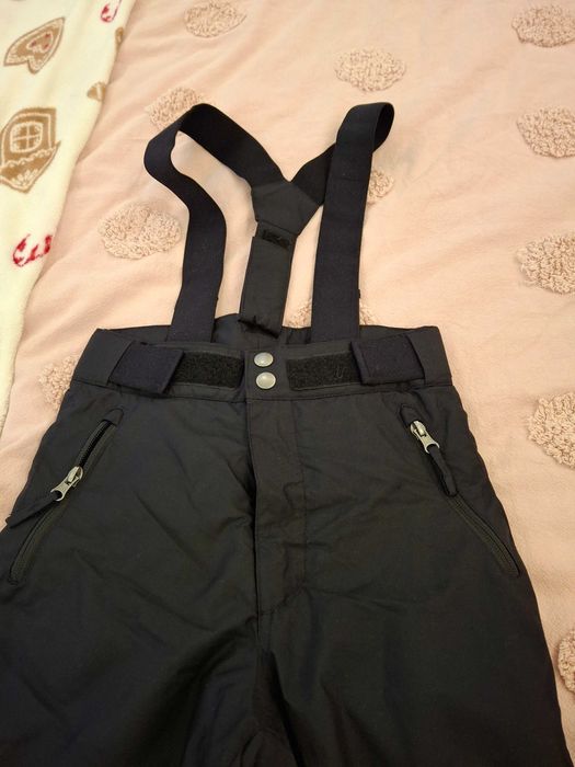 Детски ски панталон,идеално състояние,купувано от Декатлон Англия,6-8