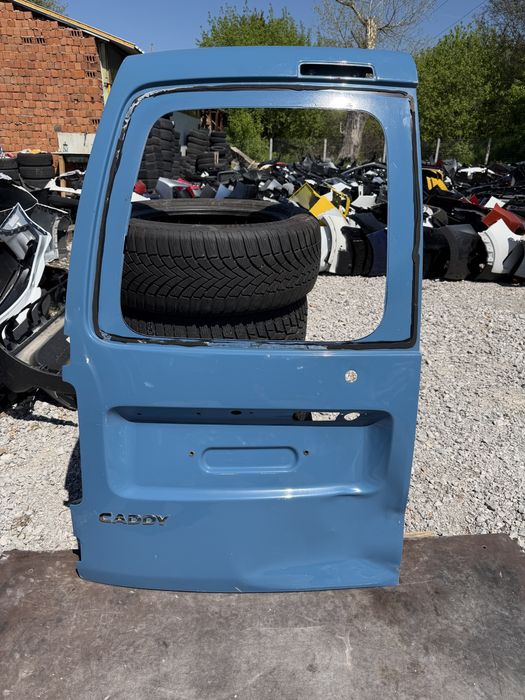 Врата VW Caddy 2004 год.-