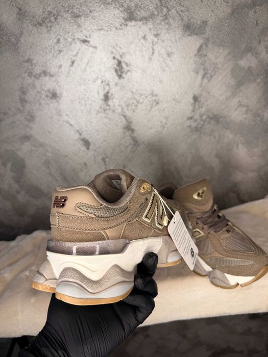 Adidasi Dama New Balance 9060