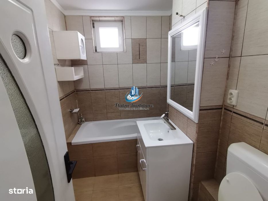 Apartament 2 camere, etaj 3, zona Apa Serv Piatra Neamt