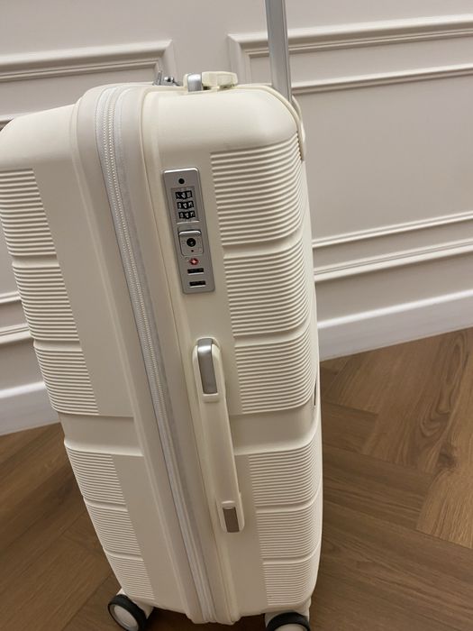 Чемодан WENGAR