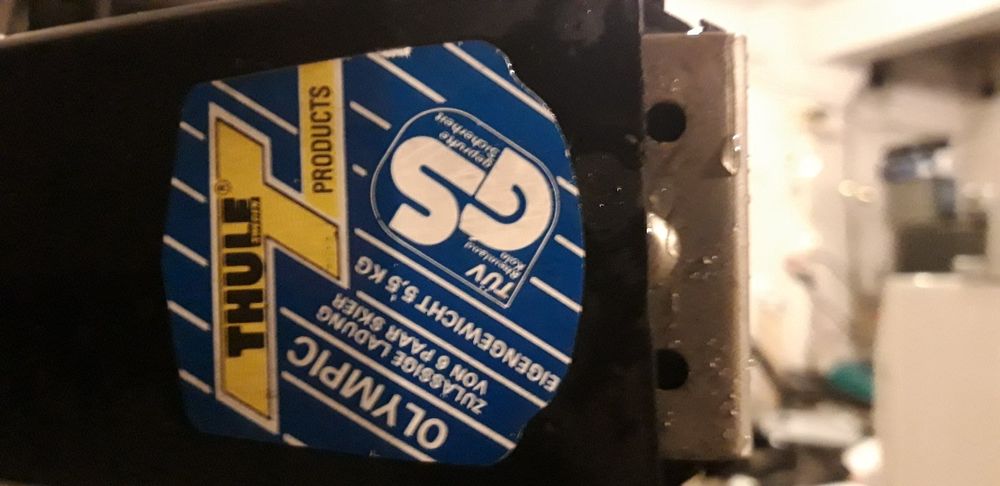 Багажник за кола/универсален/;THULE за ски