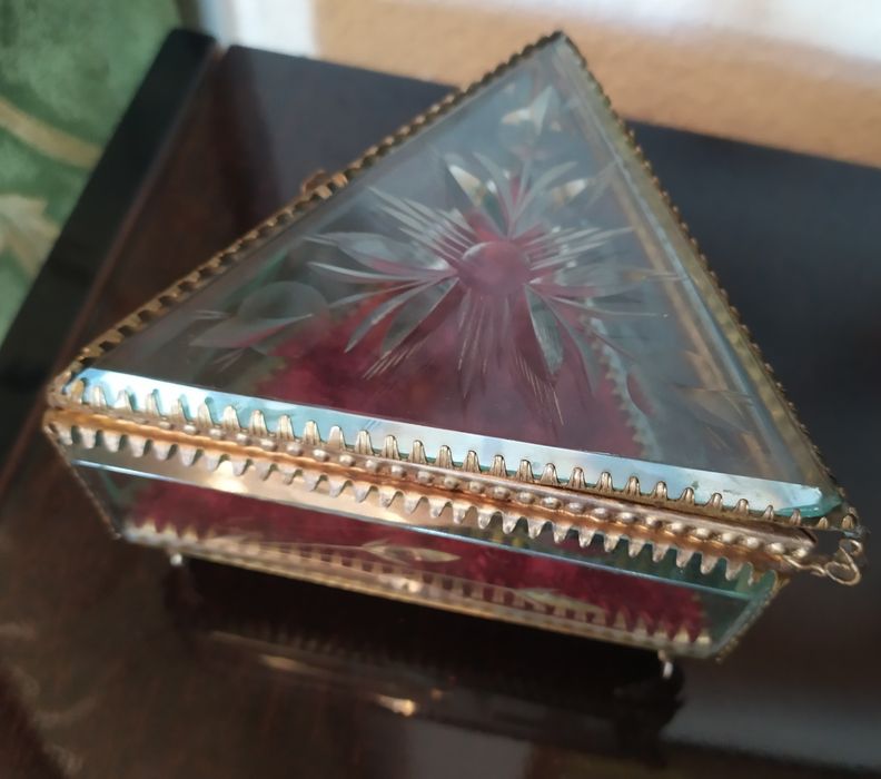 Шкатулка для свадебных украшений