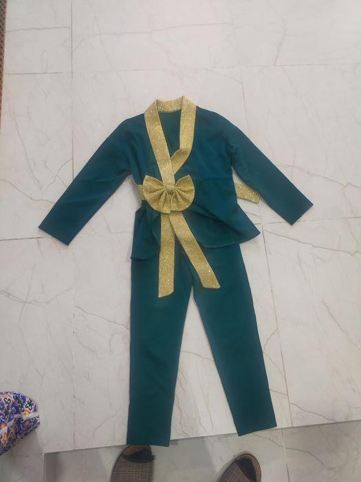 Продам одежду и обувь для девочки 8-10 лет.