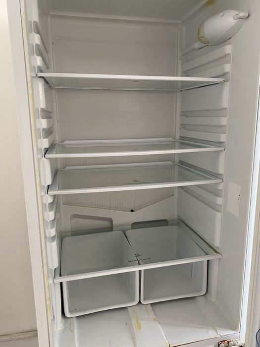 Холодильник INDESIT