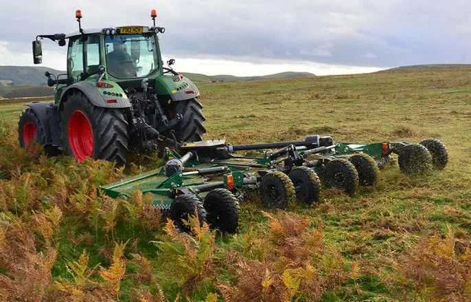 Utilaj de taiere iarba / cositoare SPEARHEAD 460 UTILIZAT