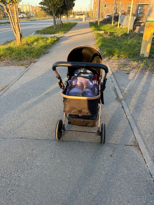 Продам коляску срочно