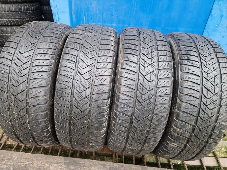 Anvelope 225/55R17 marca Pirelli, DOT 2022, 6 mm