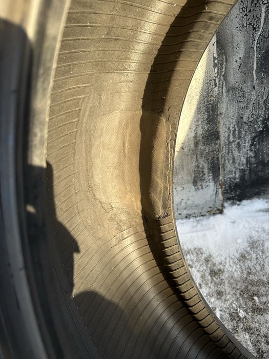 Один баллон. Шипованный.