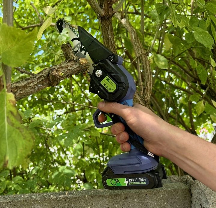 FIERĂSTRĂU CU LANȚ cu acumulator 21V 2A MXM66170