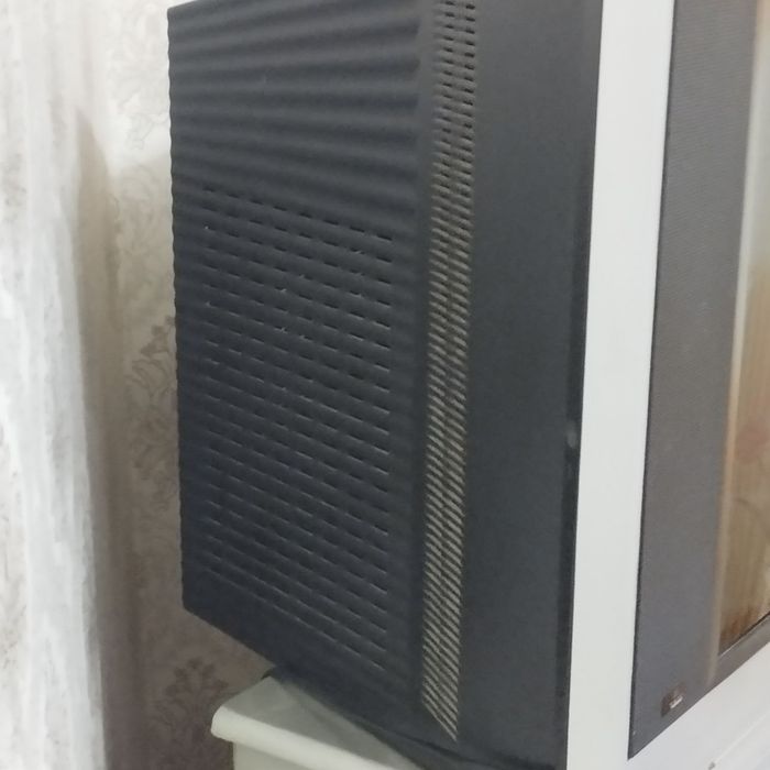 Lj продается телевизор с тумбой и туйнир