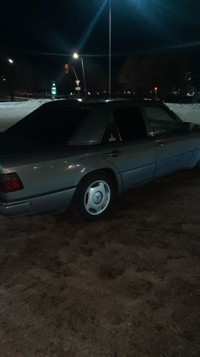 Мерседес бенс 124