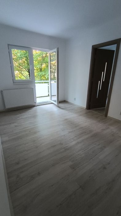 Apartament 2 camere,etaj 2,micro 15