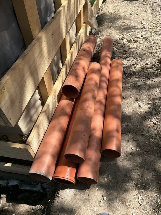 Resturi de teava de canalizare diferite dimensiuni si lungimi. Ce se vede in poz