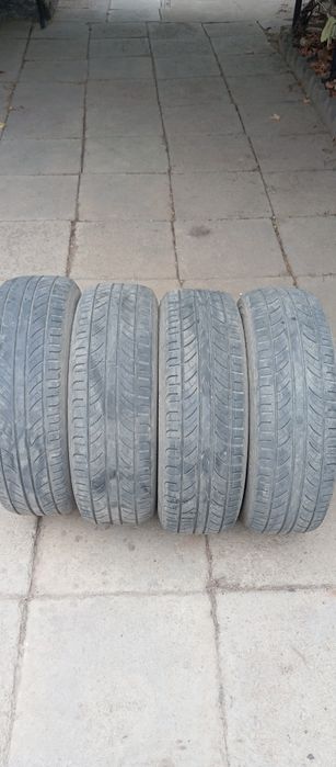 Продам недорого 215/65/16