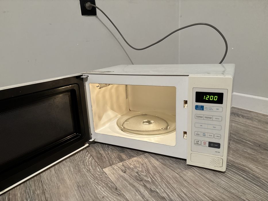 Микроволновка Samsung