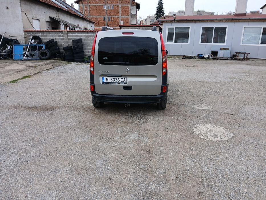 Продавам рено канго