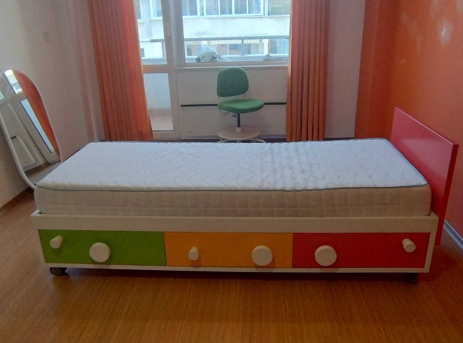 Детско легло с 3 чекмеджета, матрак и протектор