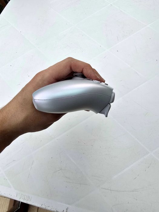 Sony DualSense PS5 – Sterling Silver с кутия