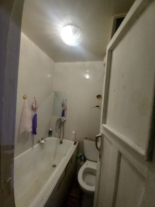 Продаётся 2 х комнатная квартира