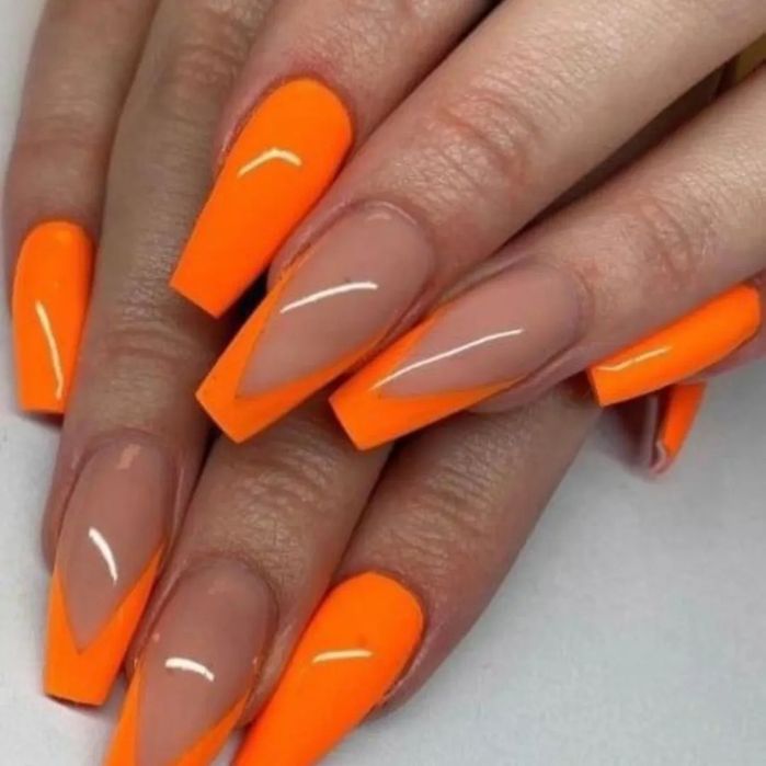 Милые дамы, приглашаю вас на маникюр!!!