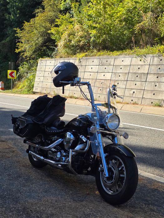 Motocicleta Yamaha Midnight Star Silverado 1700 cc