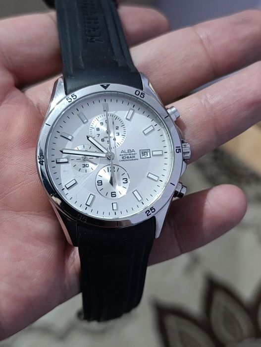 Alba соат сотилади