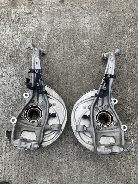 Fuzete / Fuzeta stânga, Fuzeta dreapta Audi A4 B9, A5 8W