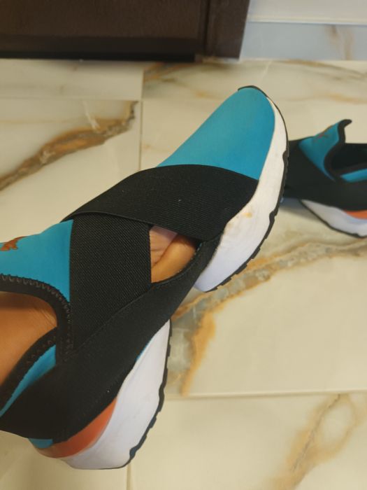 Спортни маратонки