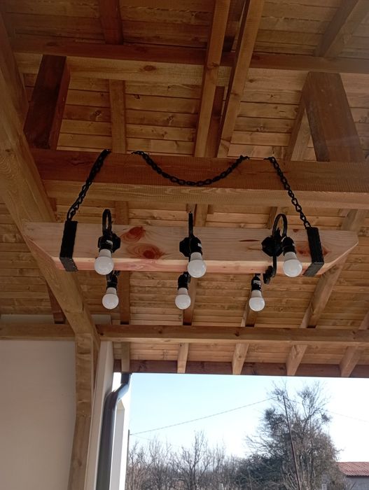 Продавам полилей