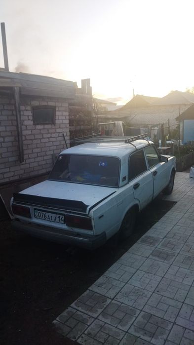 Продам Ваз 2107 на ходу двигатель 1.5
