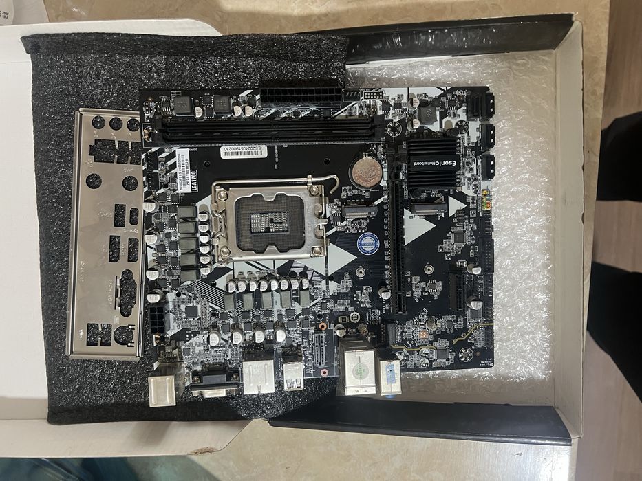 Esonic B760D A Ddr 5 plata sotiladi