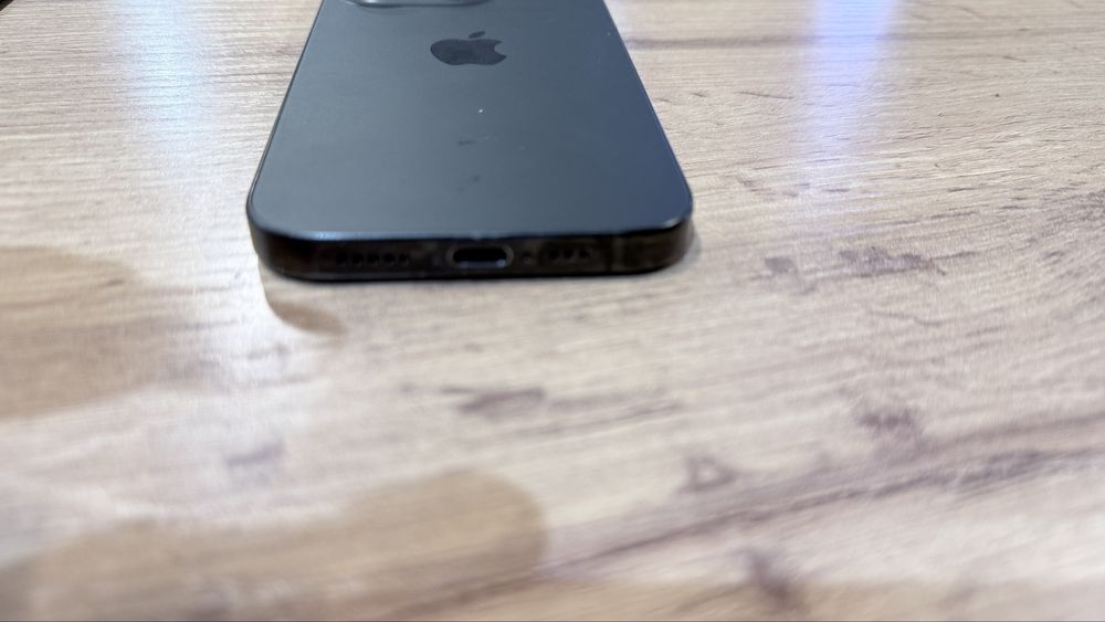 Срочно продам iphone 15 pro