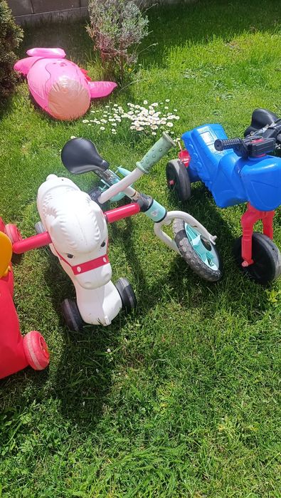 Vând bicicleta trotineta elefant căluț cu 4 roti