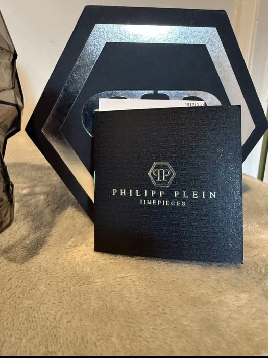 Чисто нов часовник Philip plein