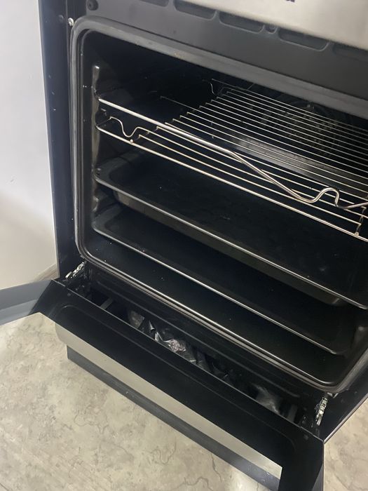 Продам плиту Hansa в отличном состояние