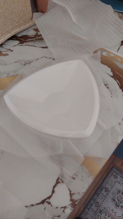 Продаю новые тарелки