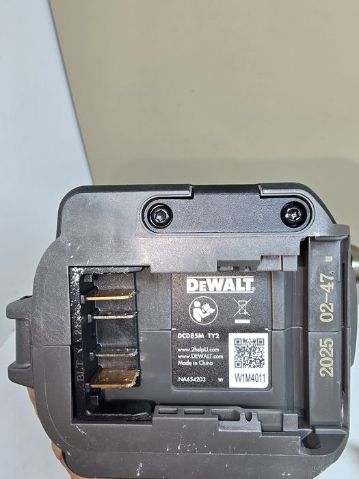 Ударен винтоверт DeWALT DCD85M McLaren F1 Team