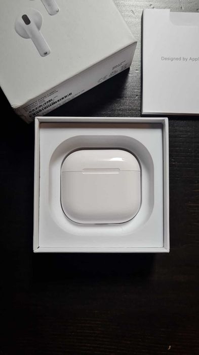 Apple airpods 4-Active Noise Cancelling