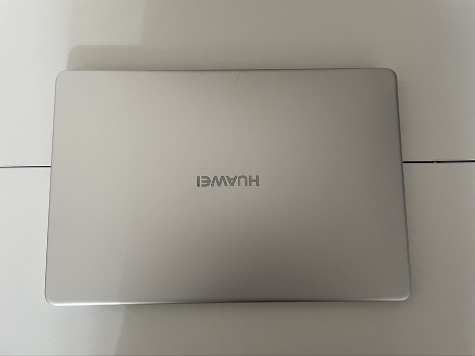 Ноутбук Huawei MateBook