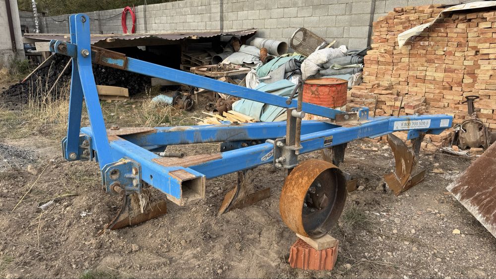 Продам 4-корпусный плуг (переделка под колею)