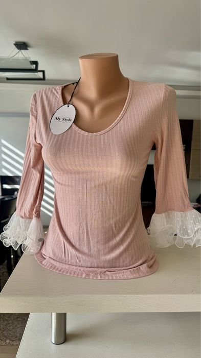 Блуза с дантелени ръкави