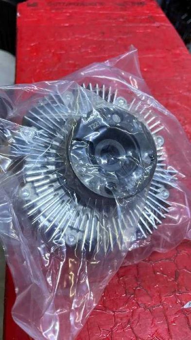 Термомуфта вентилятора на Toyota 1GR