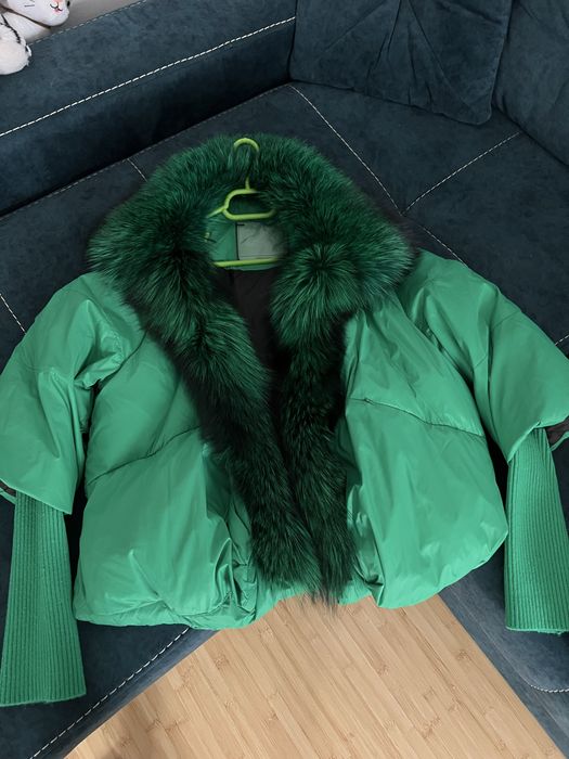 Geacă damă verde smarald – mărimea M, guler din blană naturală de vulpe