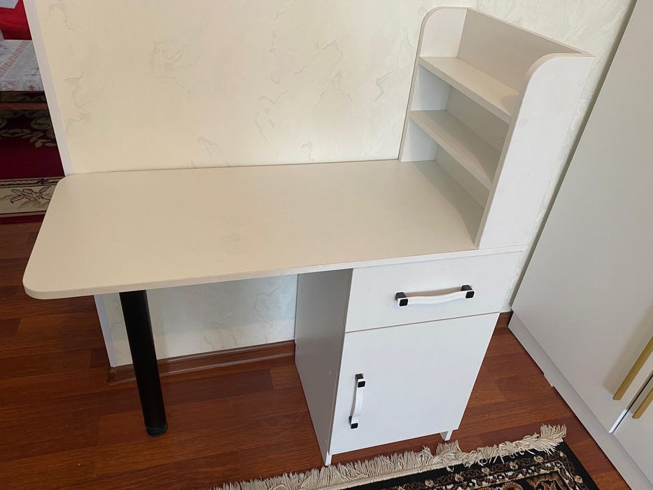 Продам мебель для салона красоты