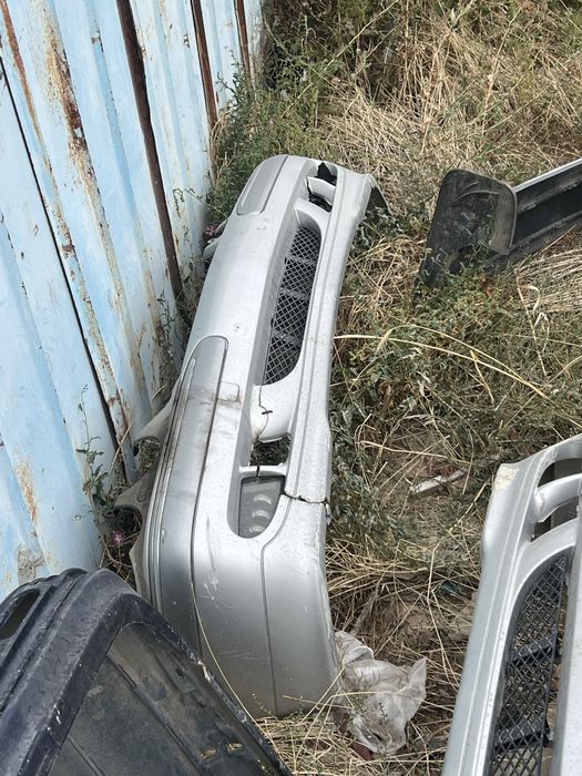 Продам решётку на лупарь рест 210 и бампера на рест
