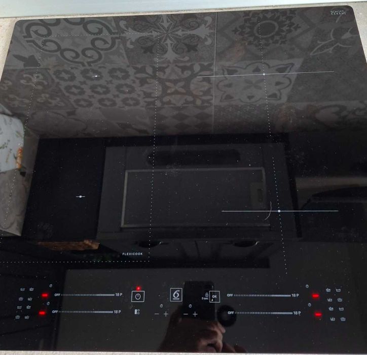 Индукционен плот за вграждане Whirlpool FlexiCook / SCHOTT CERAN / 6th Sense