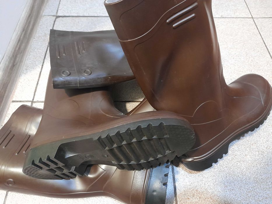 Гумени военни ботуши от времето соца