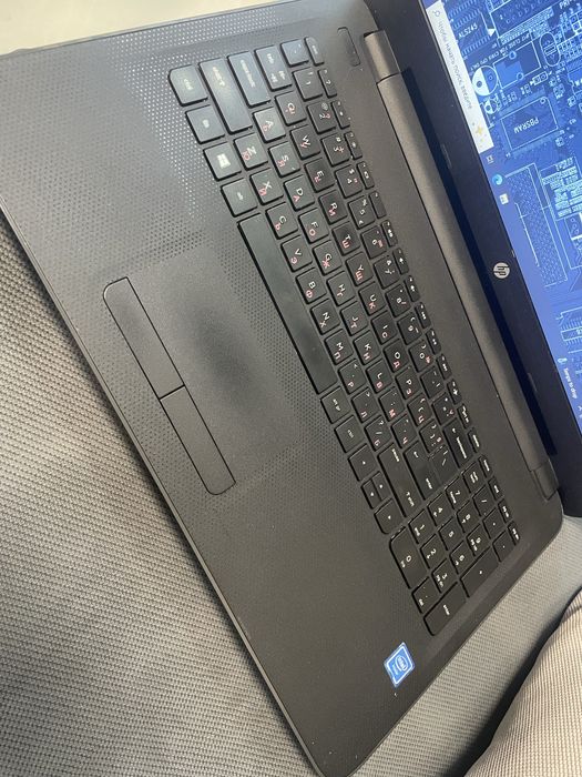 Лаптоп Hp 250 и зарядно